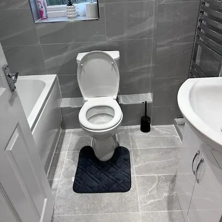 Luxury 4 Bed House In Coventry Vila Exterior foto