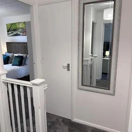 Luxury 4 Bed House In Coventry Vila Exterior foto